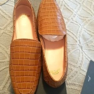 New croc embossed leather smoking slipper